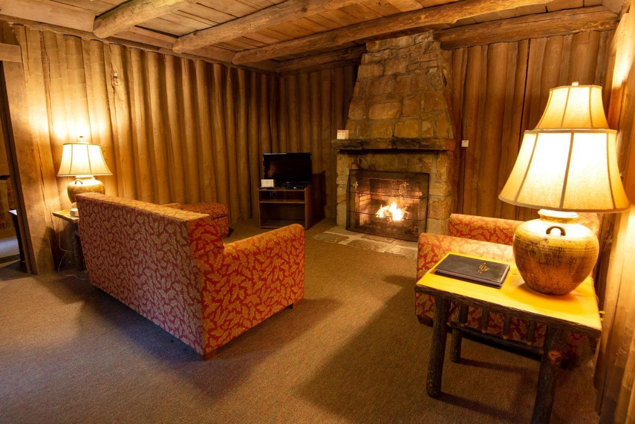 Pine Mountain State Resort Park Pineville Exterior photo